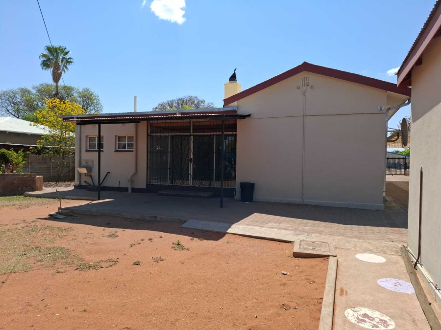 4 Bedroom Property for Sale in Die Rand Northern Cape